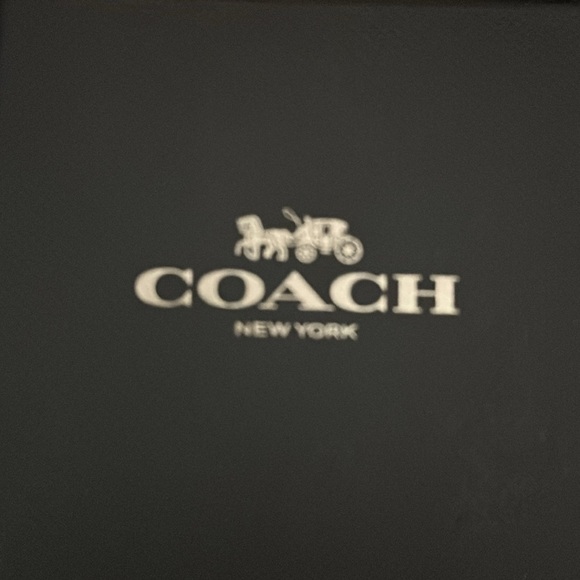 Coach signature gold and mother of pearl ring set. Size 8 - Picture 3 of 4